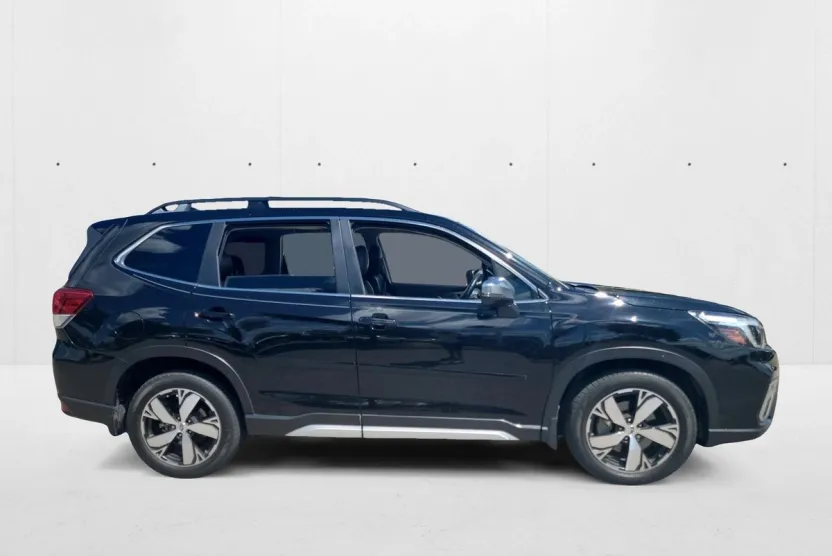 2020 Subaru Forester Touring photo 1