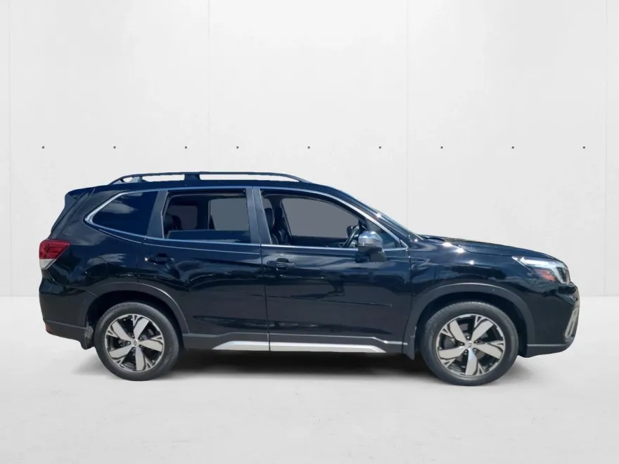 2020 Subaru Forester Touring photo 1