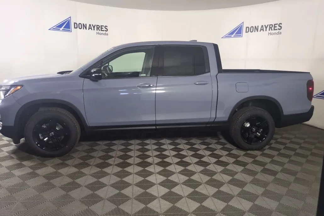 2026 Honda Ridgeline Black Edition photo 1