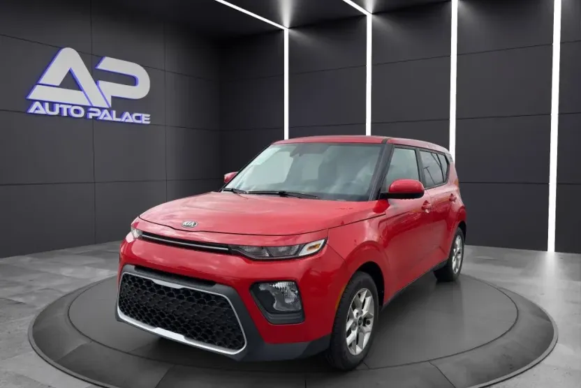 2020 Kia Soul LX photo 1