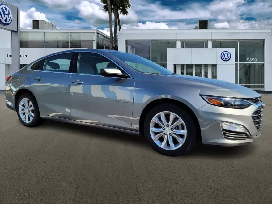 2023 Chevrolet Malibu 1LT photo 1