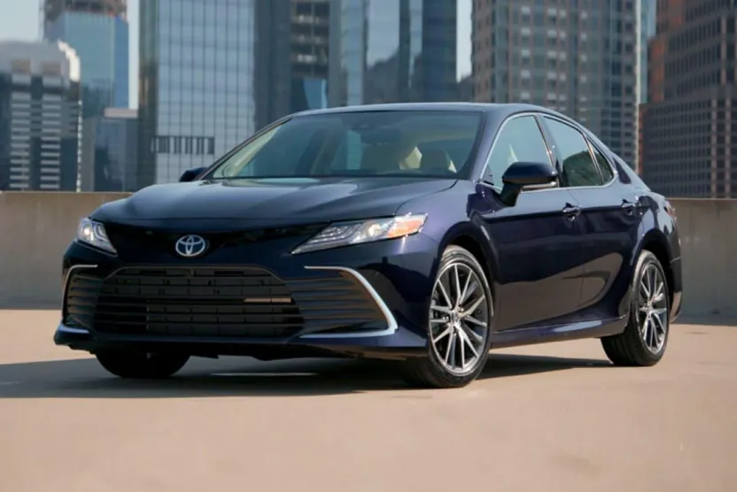 2022 Toyota Camry SE photo 1