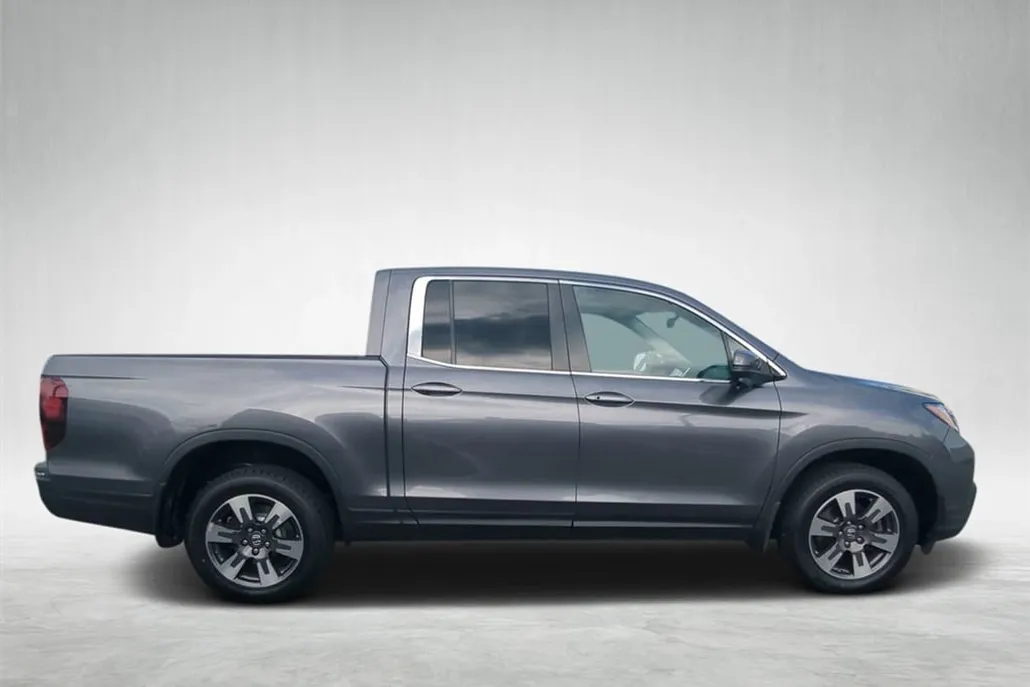 2018 Honda Ridgeline RTL-T photo 1