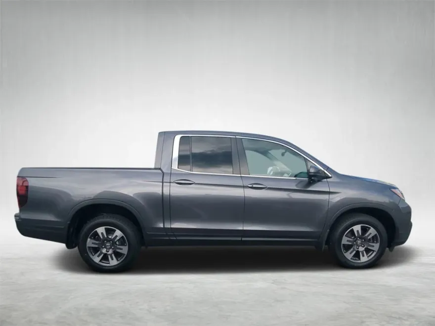 2018 Honda Ridgeline RTL-T photo 1