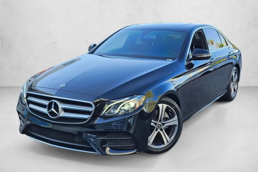 2018 Mercedes Benz E 300 Sedan photo 1