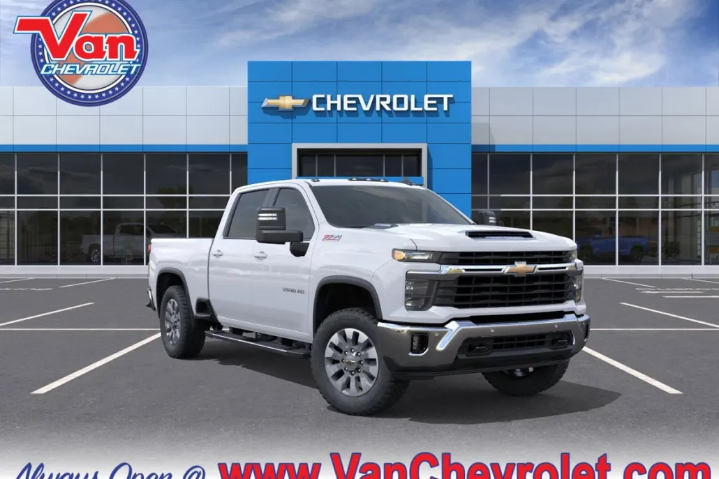 2026 Chevrolet Silverado 3500HD LT photo 1