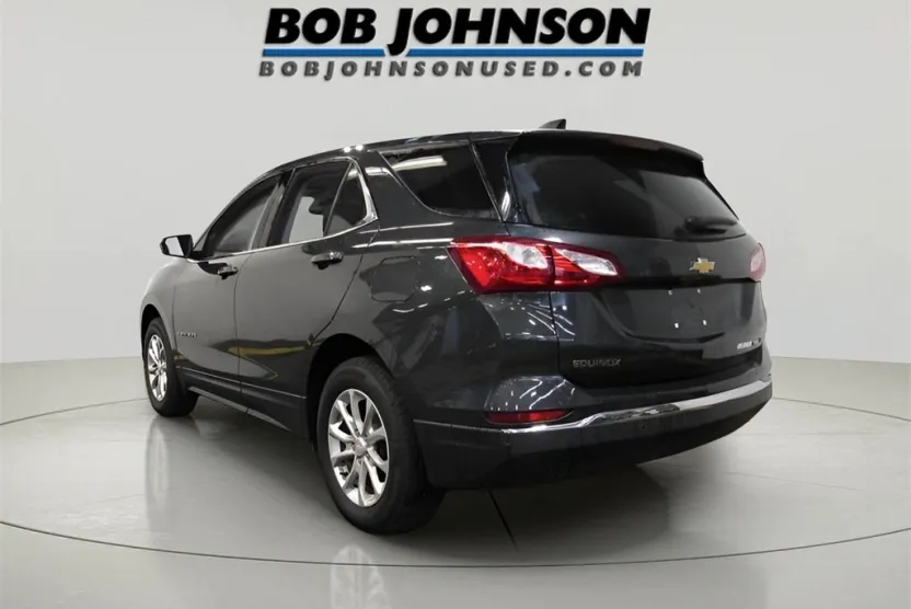 2020 Chevrolet Equinox LT photo 1