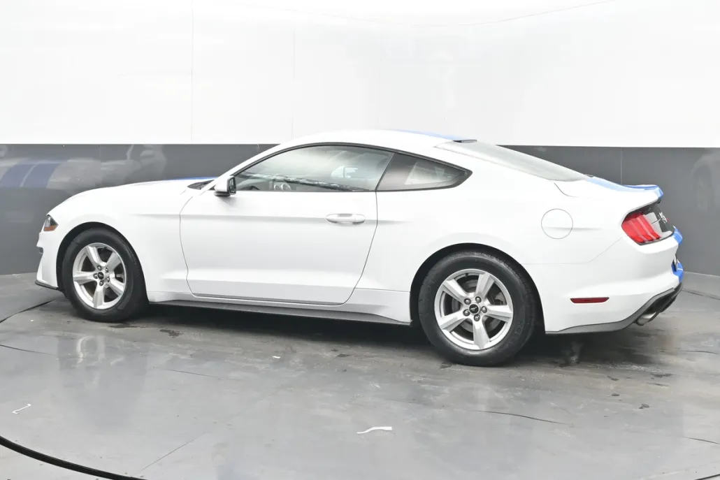 2018 Ford Mustang EcoBoost photo 1