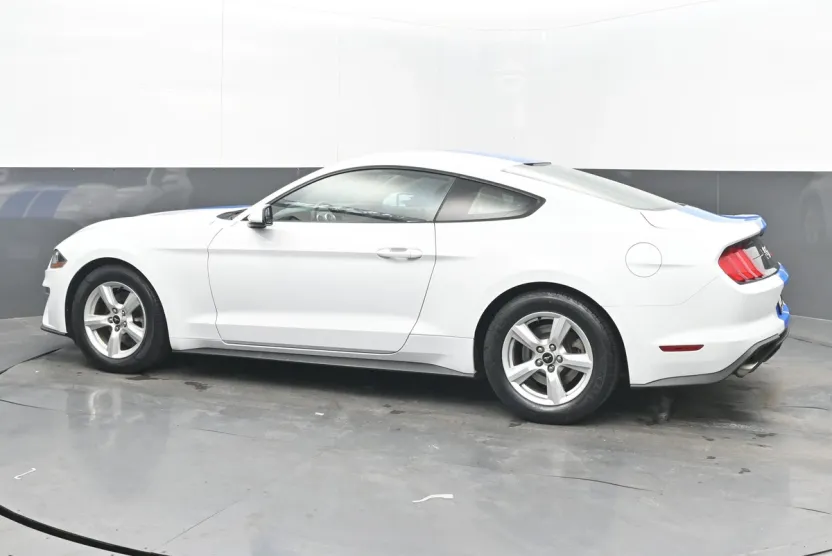 2018 Ford Mustang EcoBoost photo 1