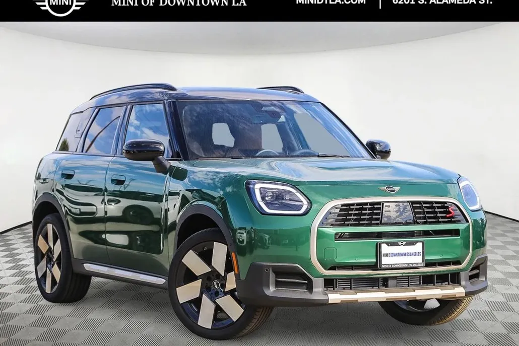 2025 Mini Countryman S ALL4 photo 1