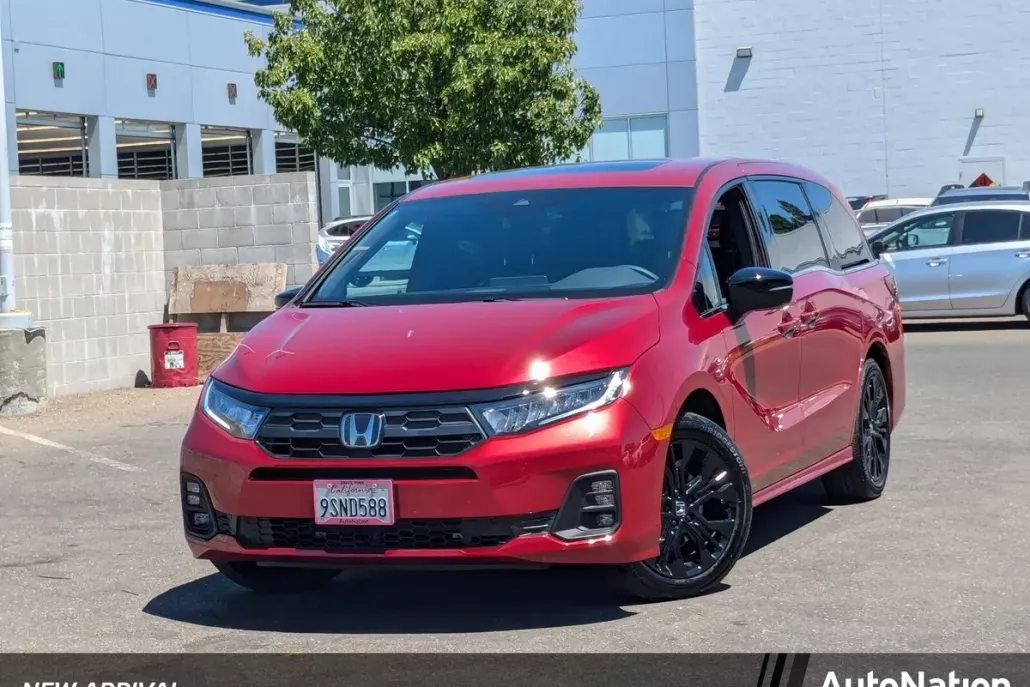 2025 Honda Odyssey photo 1