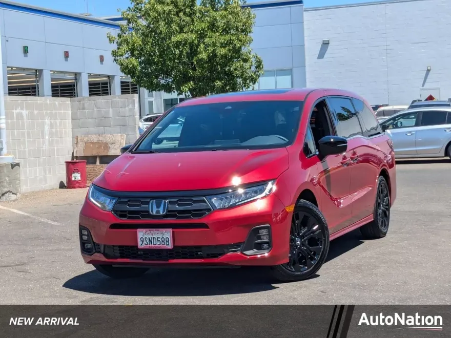 2025 Honda Odyssey photo 1