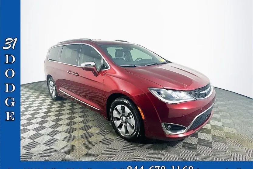 2020 Chrysler Pacifica Hybrid Limited photo 1
