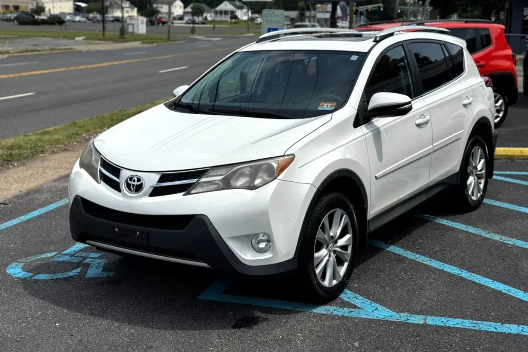 2013 Toyota RAV4 Limited photo 1
