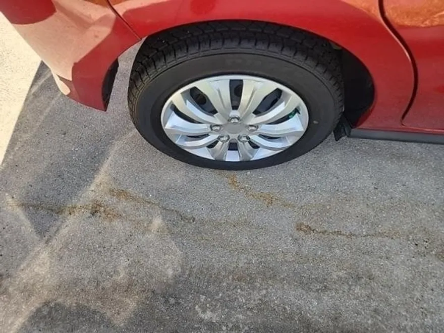 2021 Mitsubishi Mirage ES photo 1