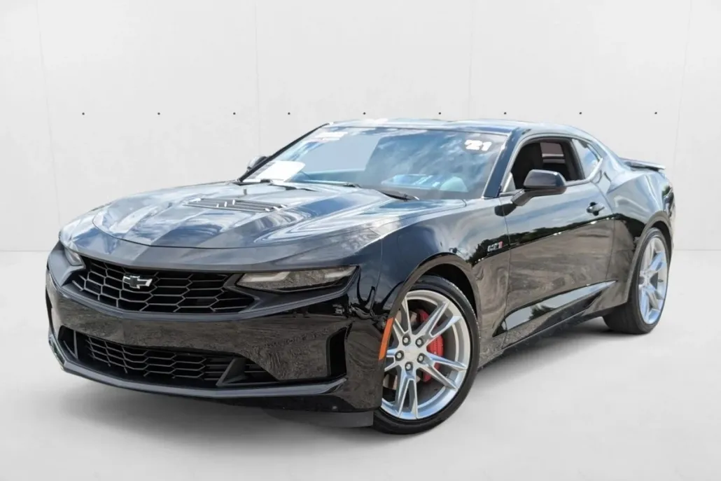 2021 Chevrolet Camaro LT1 photo 1