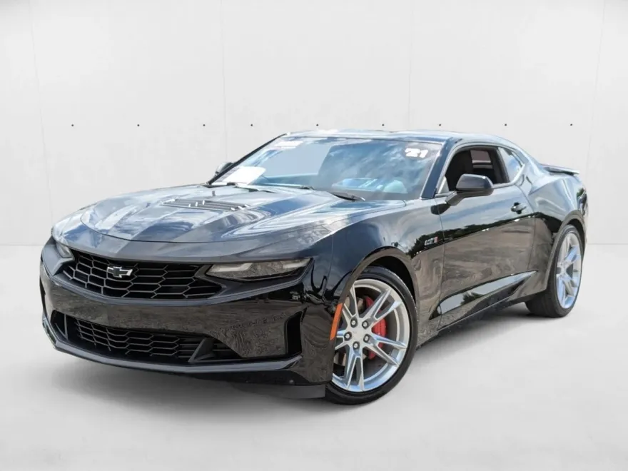 2021 Chevrolet Camaro LT1 photo 1