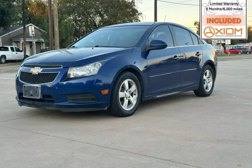 2013 Chevrolet Cruze LT photo 1