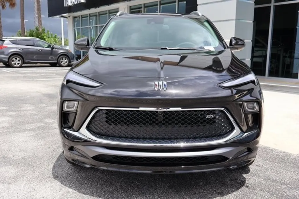 2026 Buick Encore GX Sport Touring photo 1