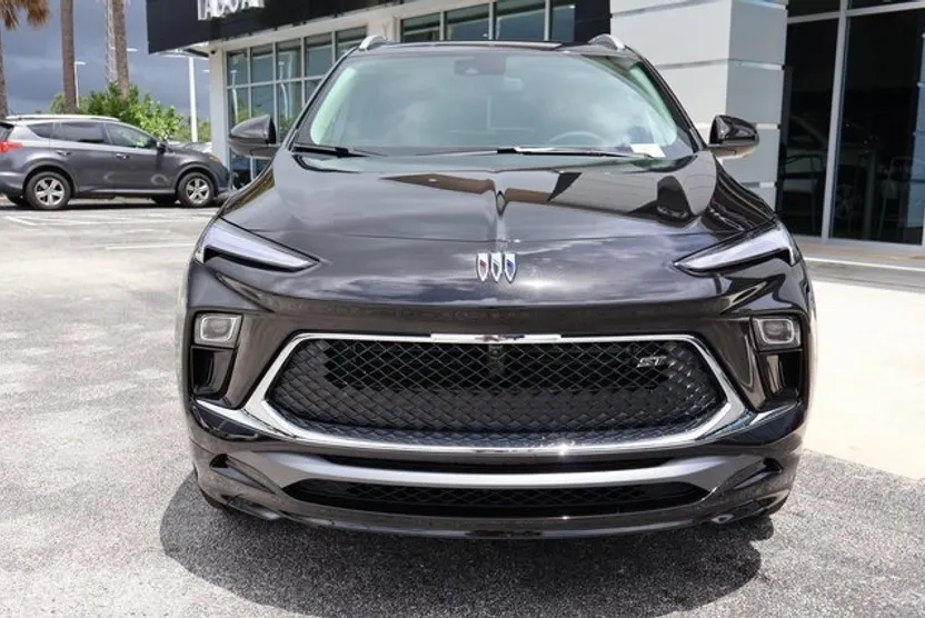 2026 Buick Encore GX Sport Touring photo 1
