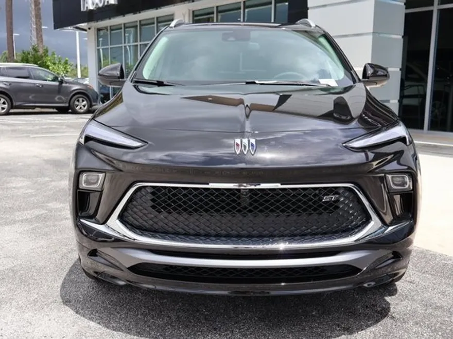 2026 Buick Encore GX Sport Touring photo 1