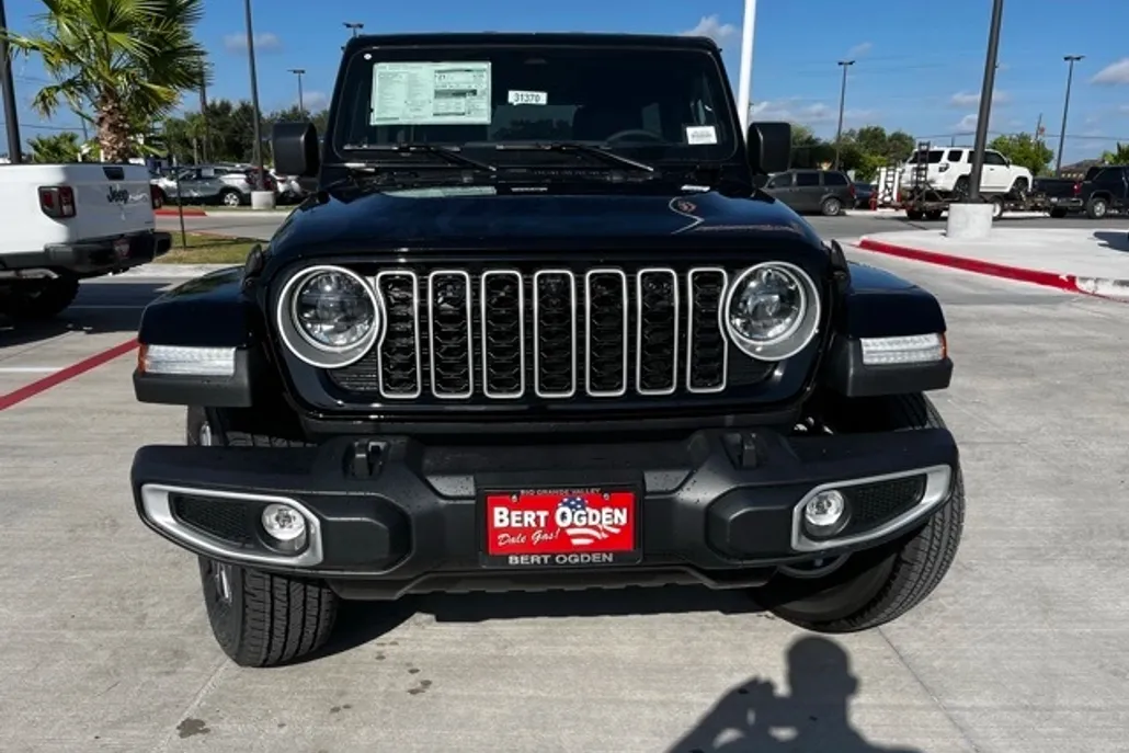 2025 Jeep Wrangler Sahara photo 1