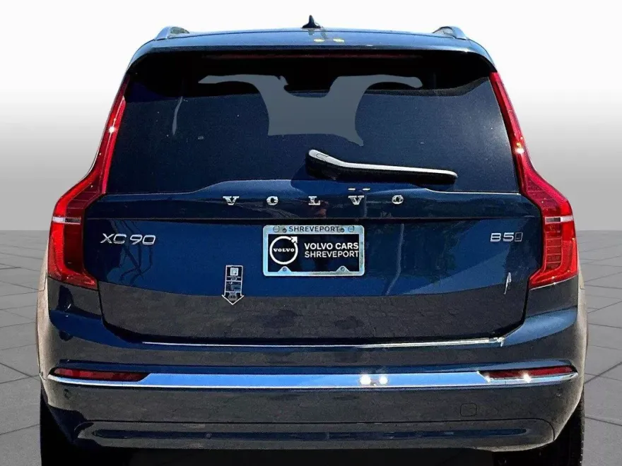 2024 Volvo XC90 B5 Plus photo 1