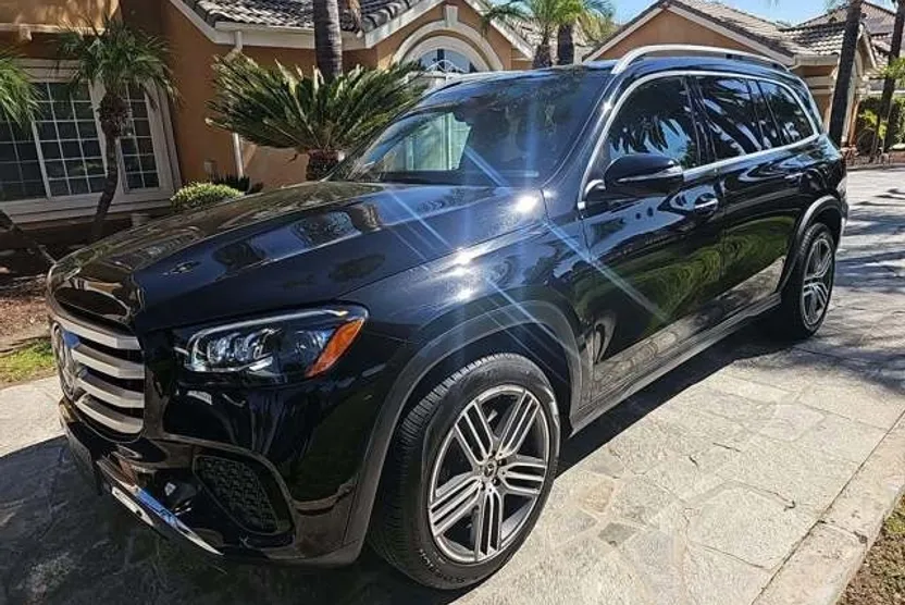 2024 Mercedes Benz GLS 450 4MATIC photo 1