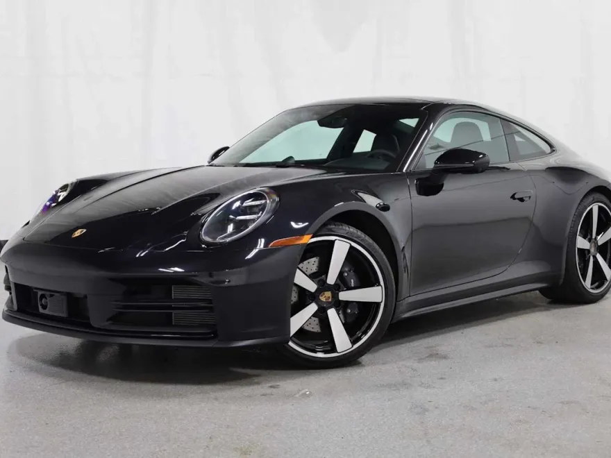2025 Porsche 911 photo 1