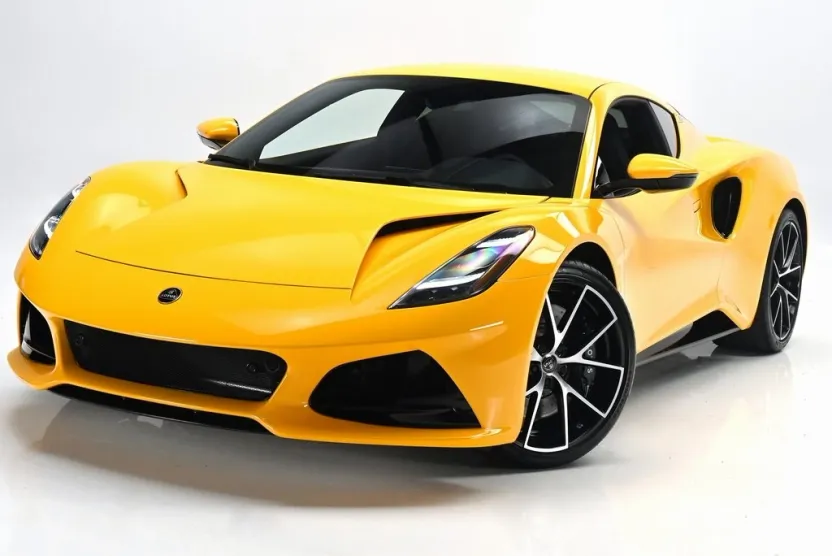 2025 Lotus Emira Base photo 1