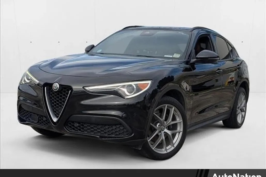 2018 Alfa Romeo Stelvio Ti Sport photo 1