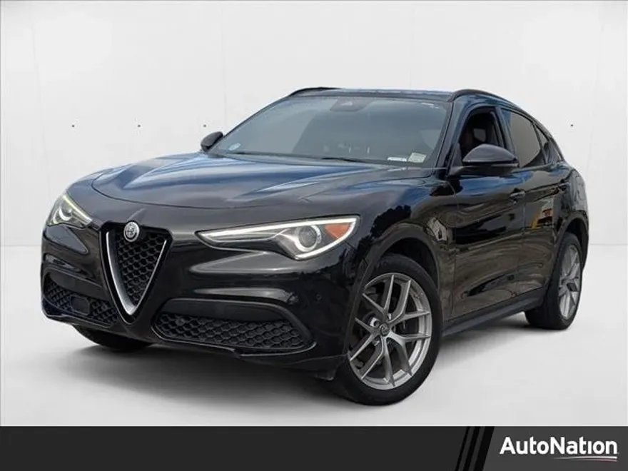 2018 Alfa Romeo Stelvio Ti Sport photo 1