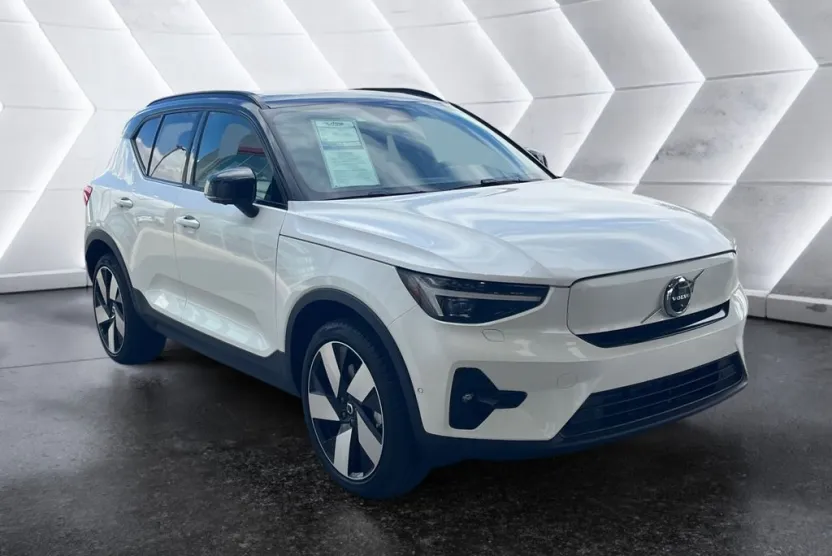 2024 Volvo XC40 Recharge Ultimate photo 1