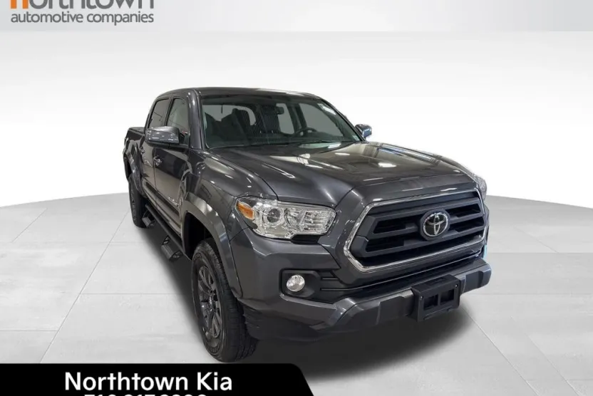 2023 Toyota Tacoma SR5 photo 1