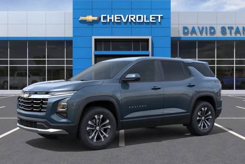 2026 Chevrolet Equinox LT photo 1