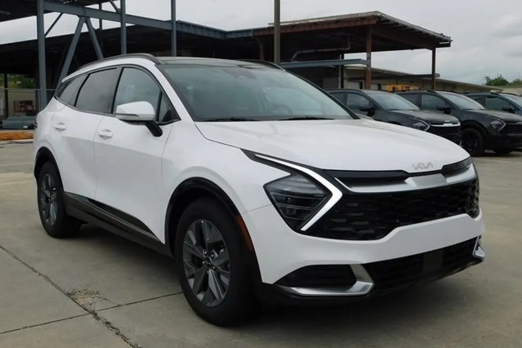 2025 Kia Sportage SX photo 1