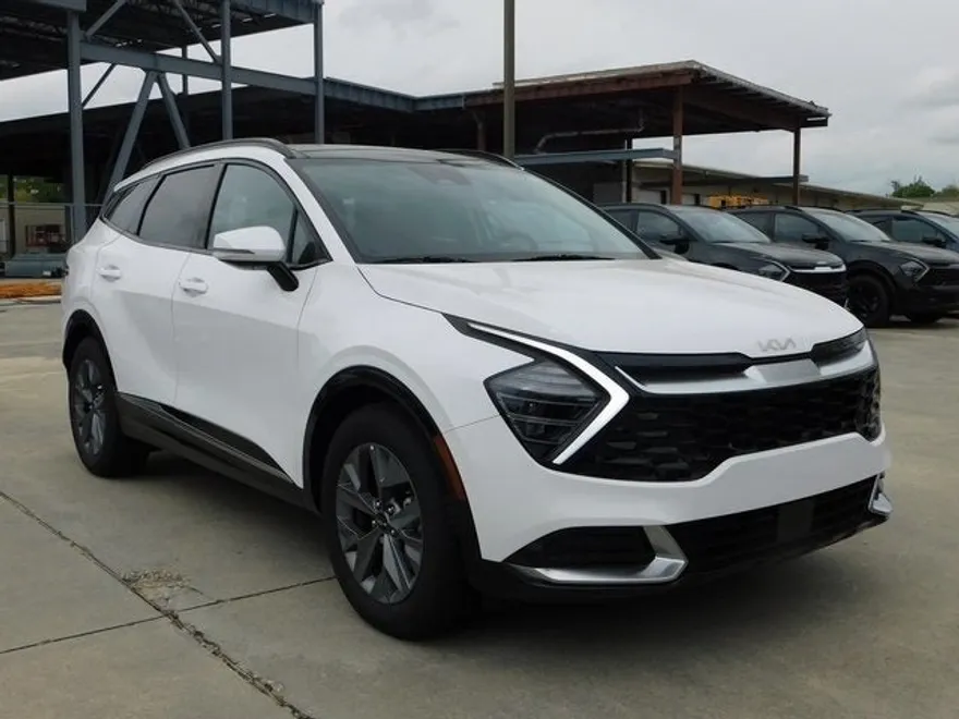 2025 Kia Sportage SX photo 1
