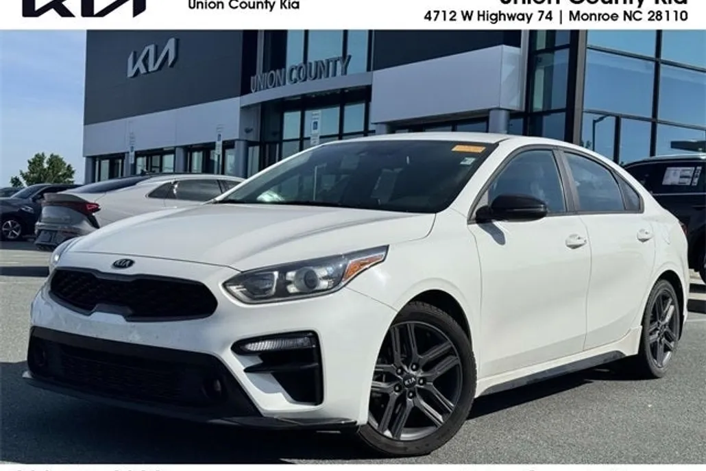 2021 Kia Forte GT-Line photo 1