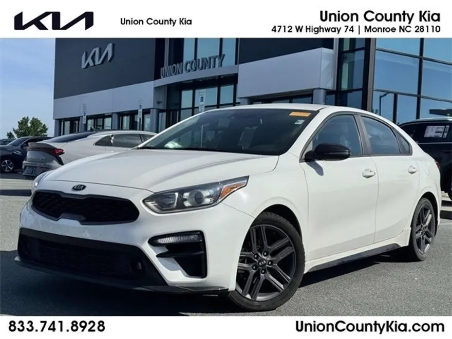 2021 Kia Forte GT-Line photo 1