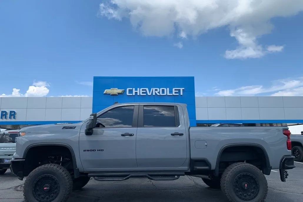 2025 Chevrolet Silverado 2500HD Custom photo 1