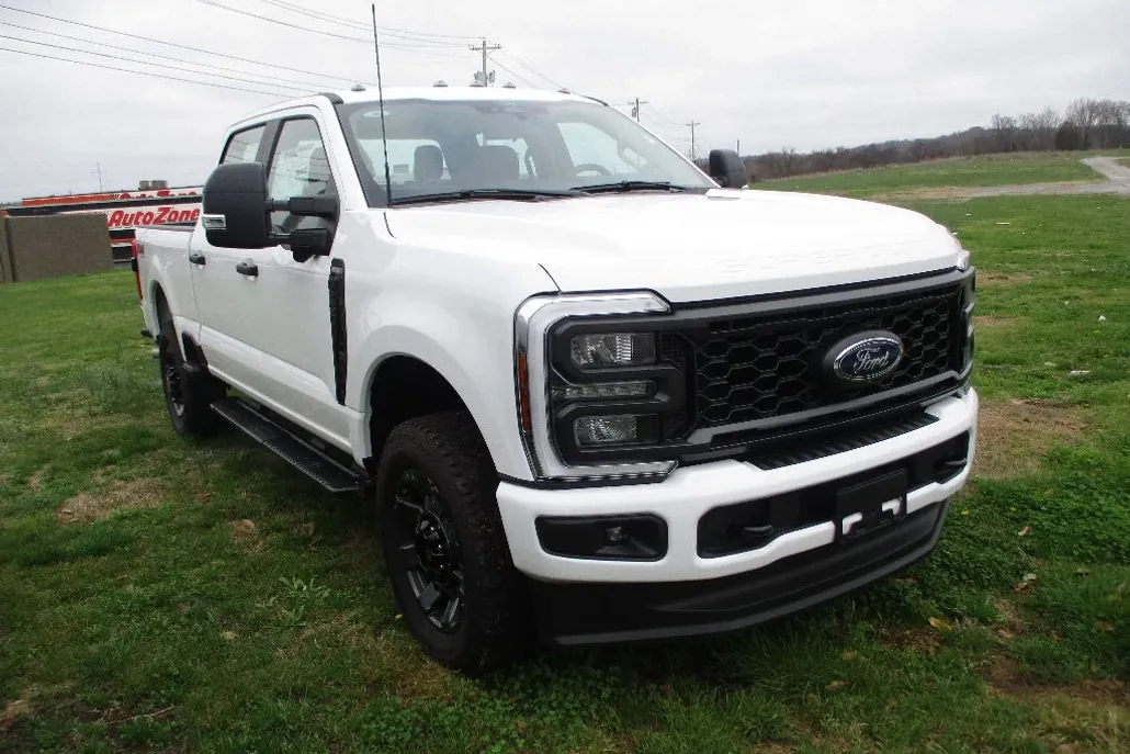 2024 Ford F-250 XL photo 1