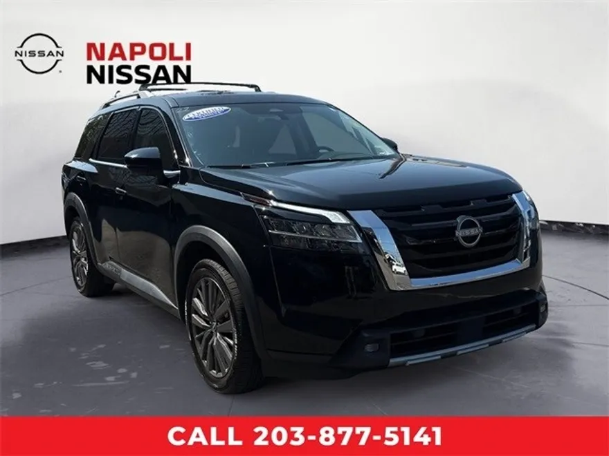 2022 Nissan Pathfinder SL photo 1