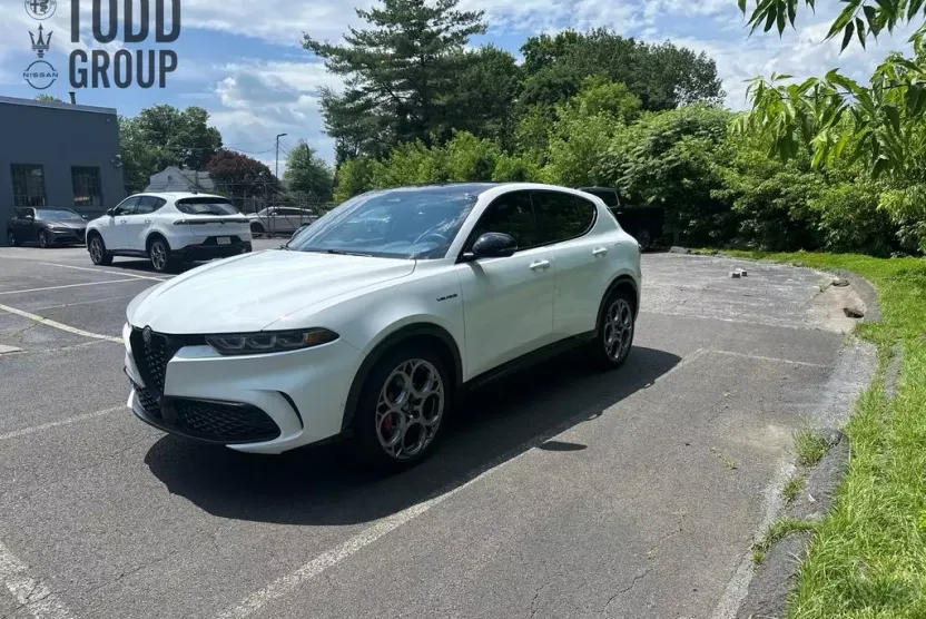 2024 Alfa Romeo Tonale Veloce photo 1