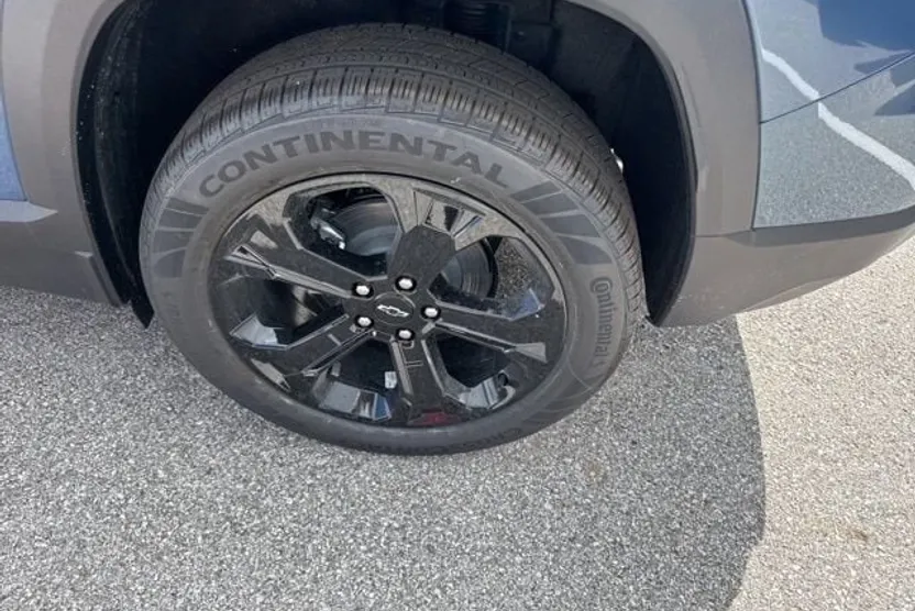 2026 Chevrolet Equinox LT photo 1