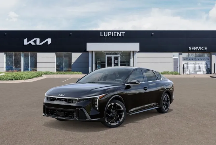 2025 Kia K4 GT-Line photo 1