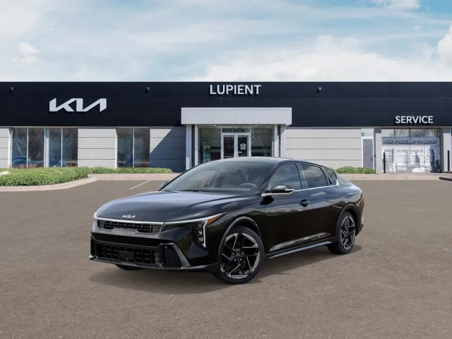 2025 Kia K4 GT-Line photo 1