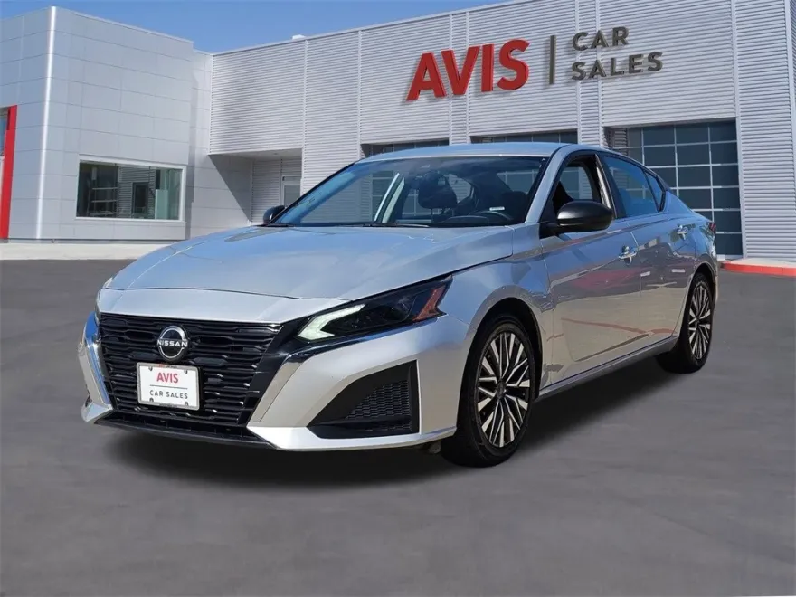 2024 Nissan Altima 2.5 SV photo 1