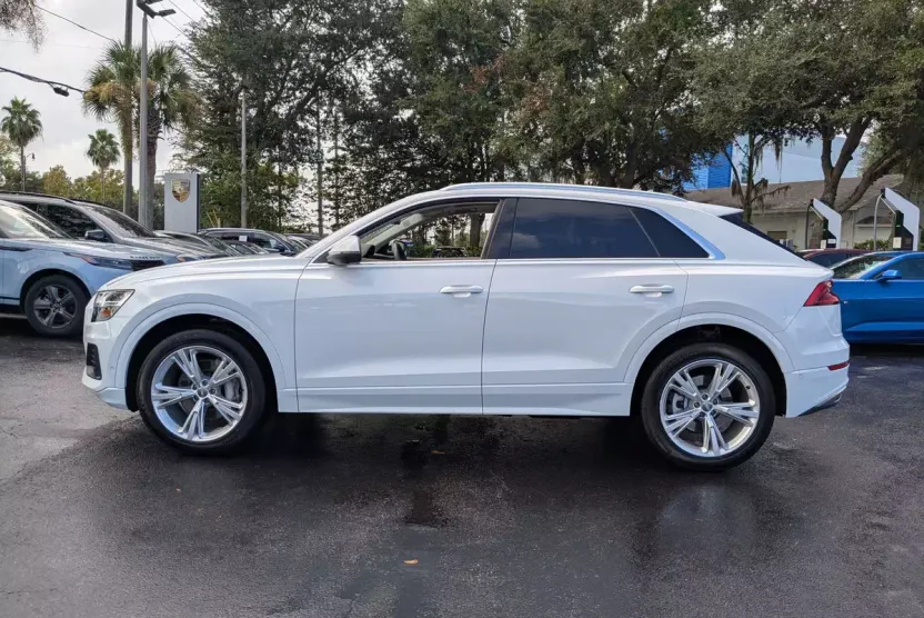 2020 Audi Q8 55 Premium photo 1