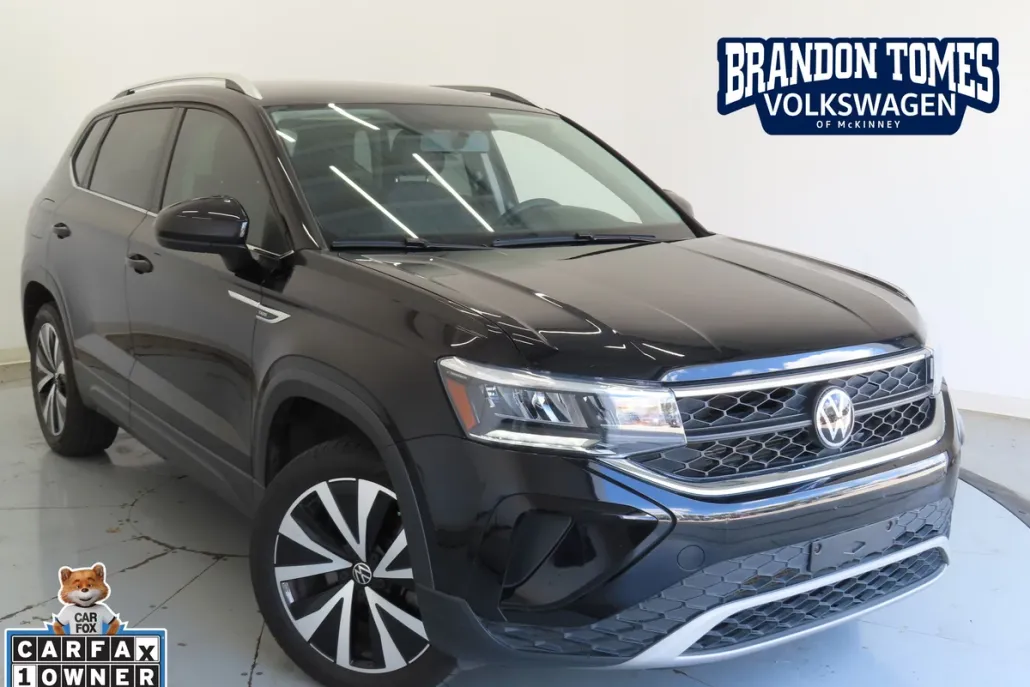 2022 Volkswagen Taos SE photo 1