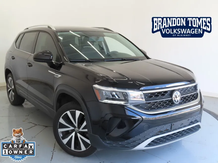 2022 Volkswagen Taos SE photo 1